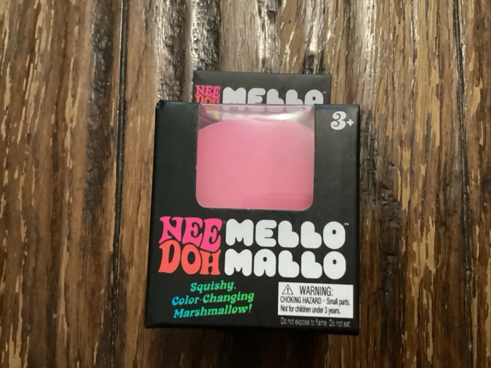 Nee-Doh Mello Mallo Pink Color-Changing Squishy — photo 2