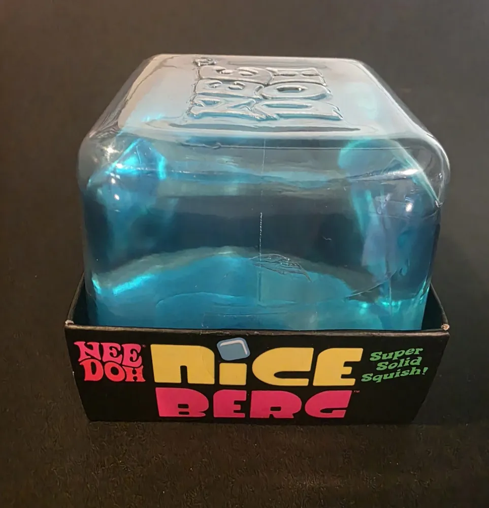 Nee-Doh Nice Berg Blue Ice Cube — photo 2