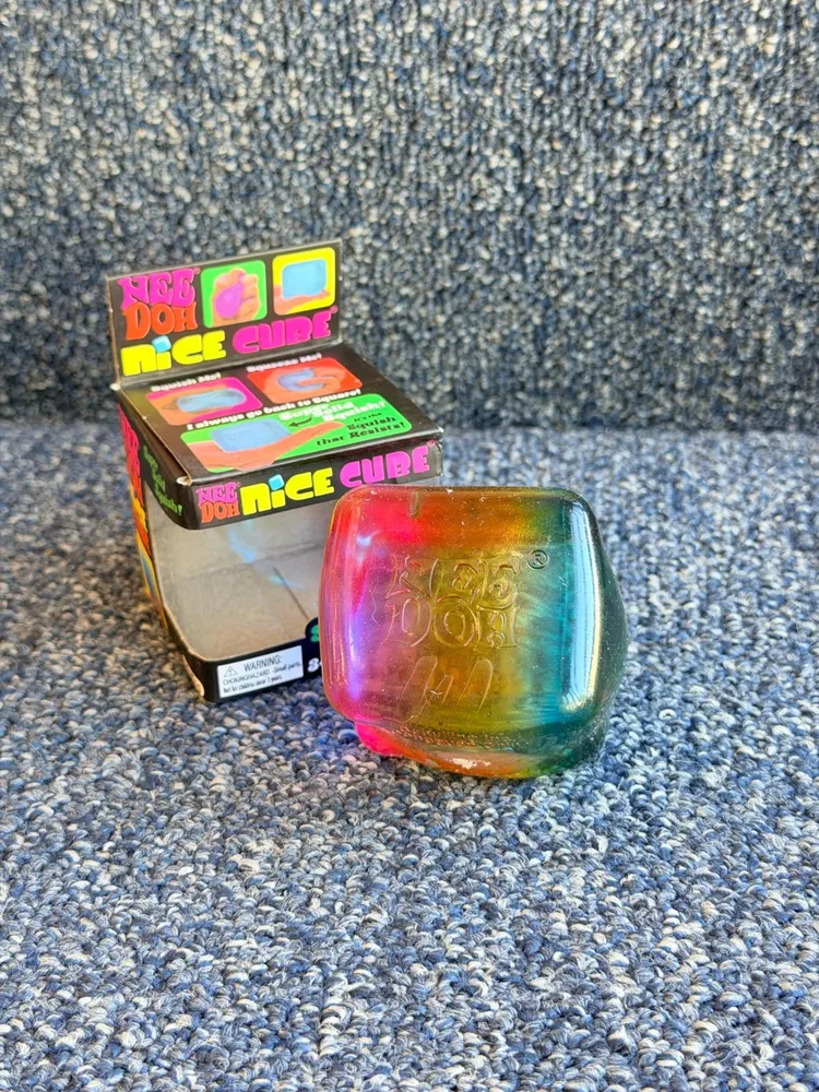 Nee-Doh Nice Cube Rainbow
