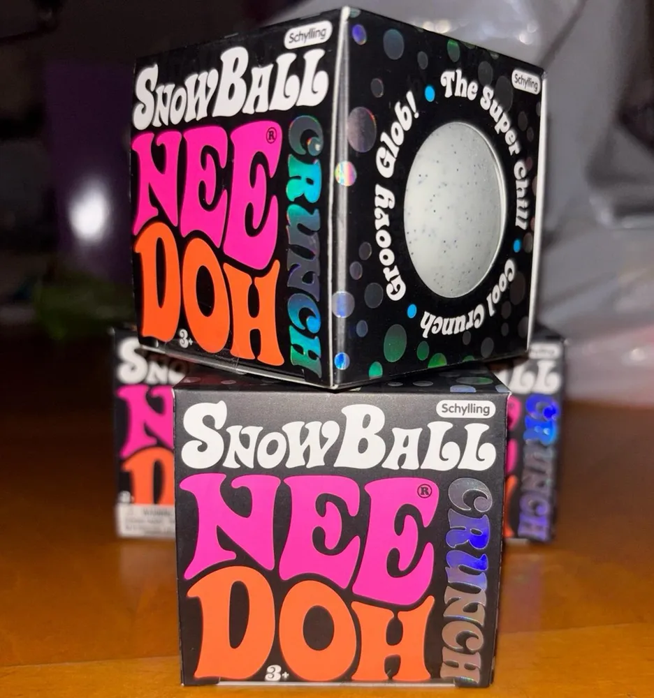 Nee-Doh Snowball Crunch Christmas