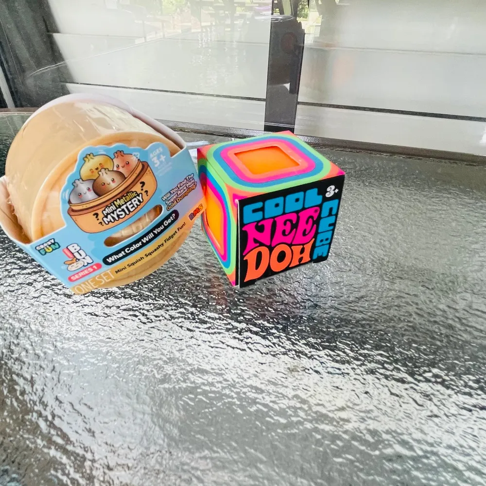 Nee-Doh Teenie Cool Cube