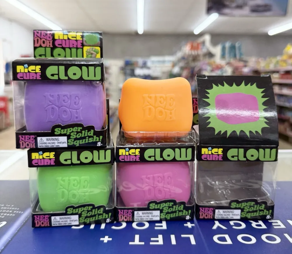 NeeDoh Nice Cube Glow Squishy Fidget Toy Green — photo 3