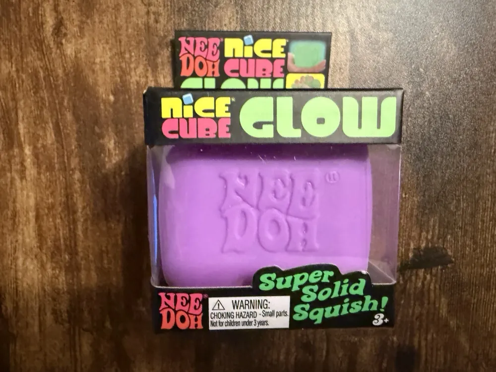 NeeDoh Nice Cube Glow Squishy Fidget Toy Purple — photo 2