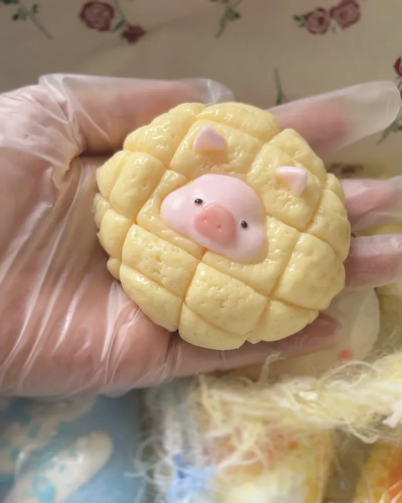 Piggy Bread Series Squishy Stress Relief Decompression Toy — photo 6