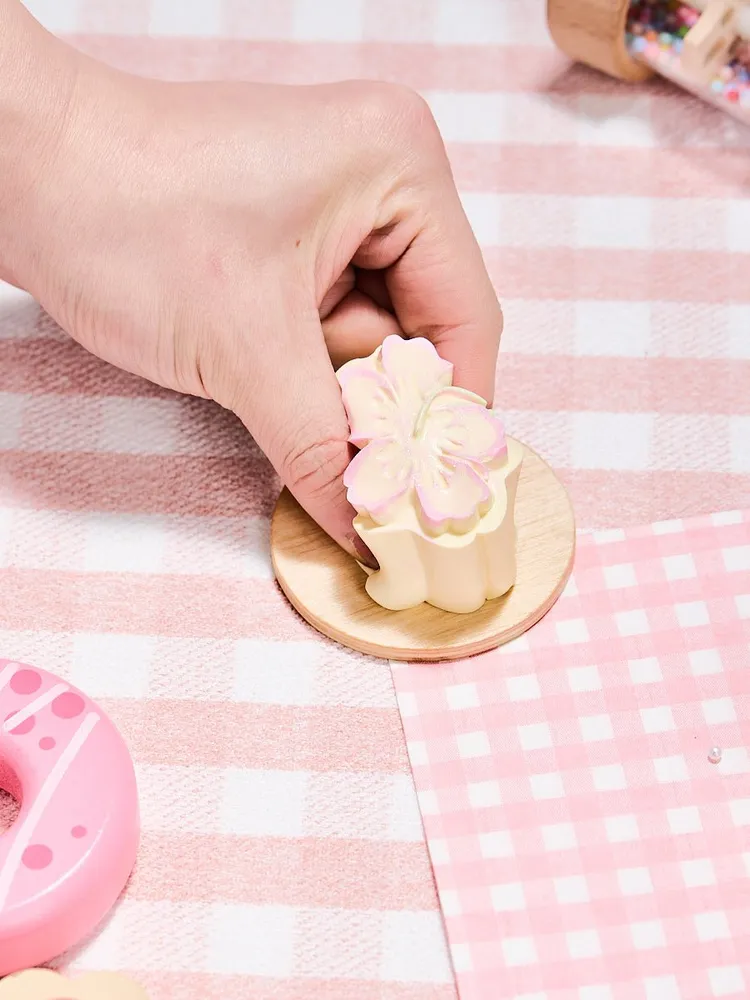 Pink Hibiscus Flower Taba Squishy — photo 3