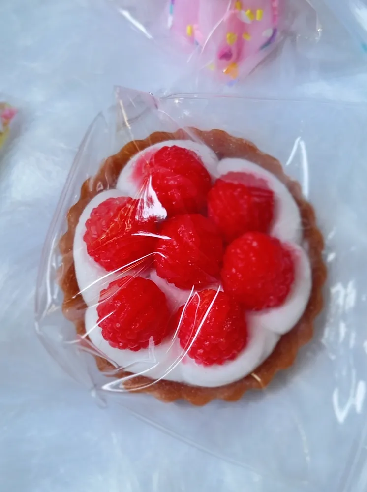 Raspberry Tart Squishy Stress Relief Decompression Toy w/o Flocking