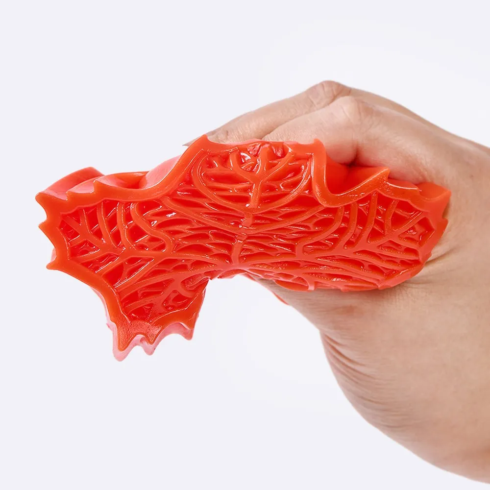Red Maple Leaf Taba Squishy — photo 2