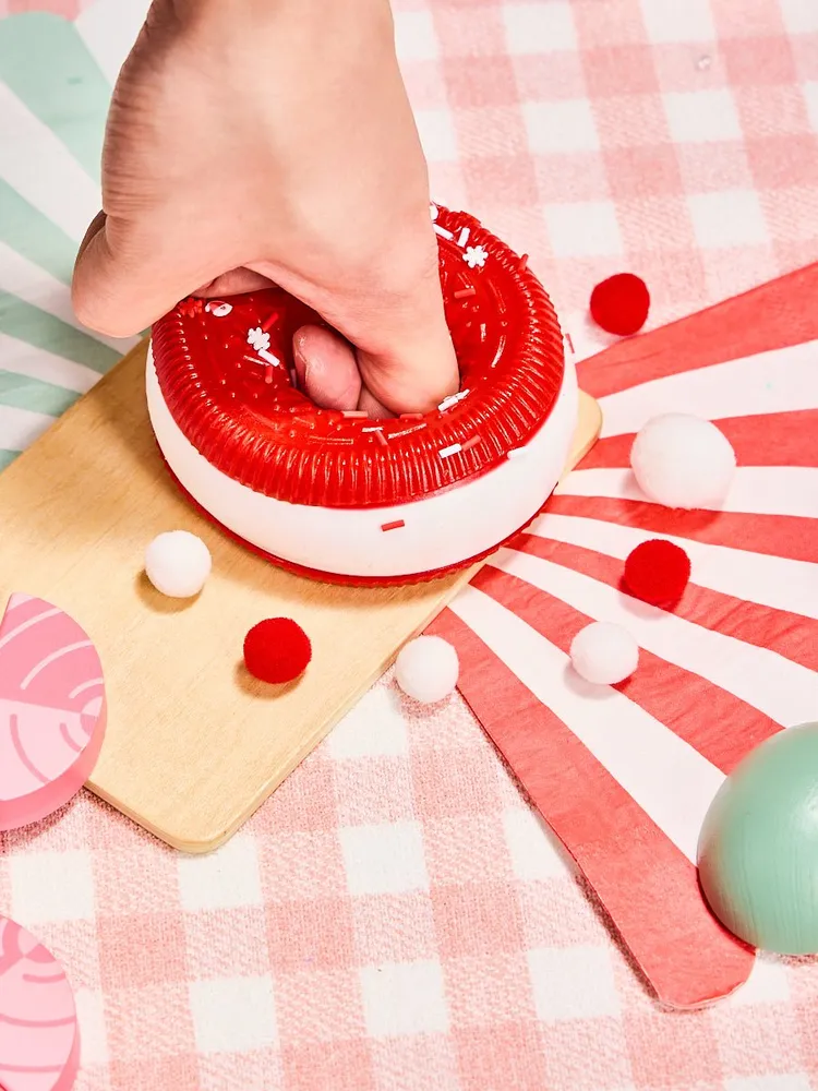 Red Xmas Cookie Sandwich Taba Squishy — photo 6