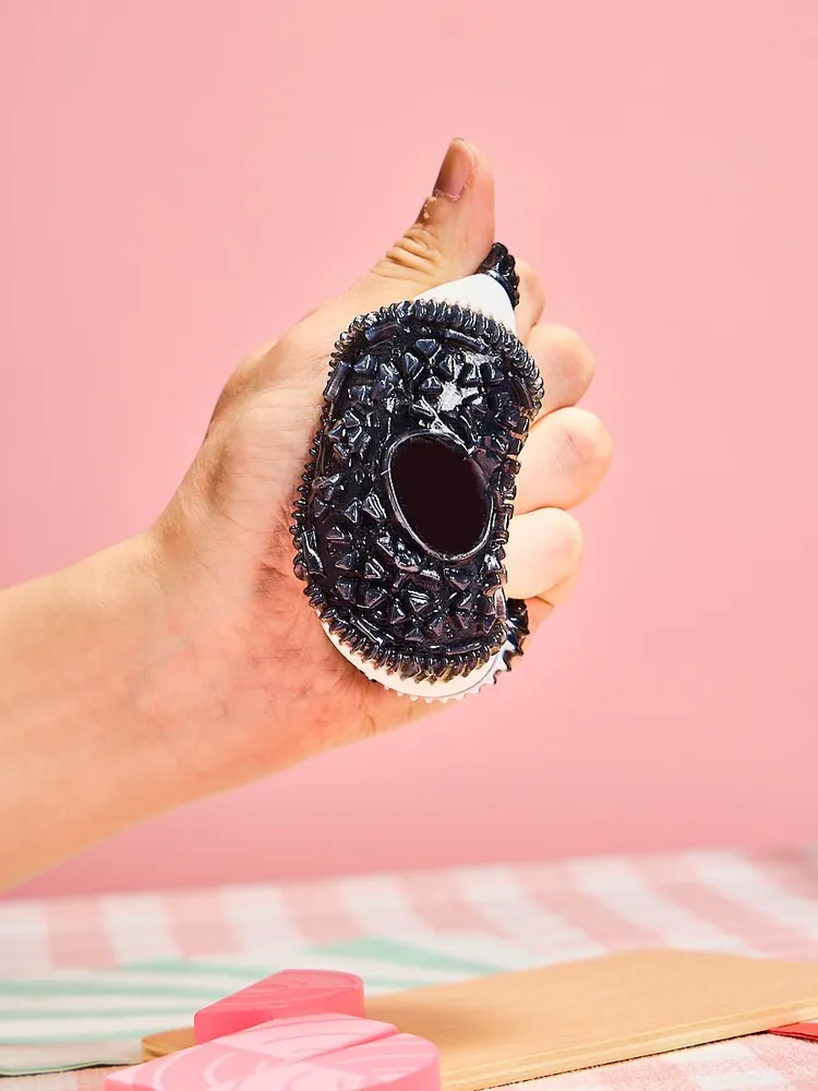 Regular Black-white Cookie Sandwich Taba Squishy — photo 2