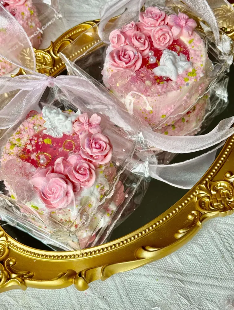 Rose Wishing Well Squishy Fidget Toy — photo 2
