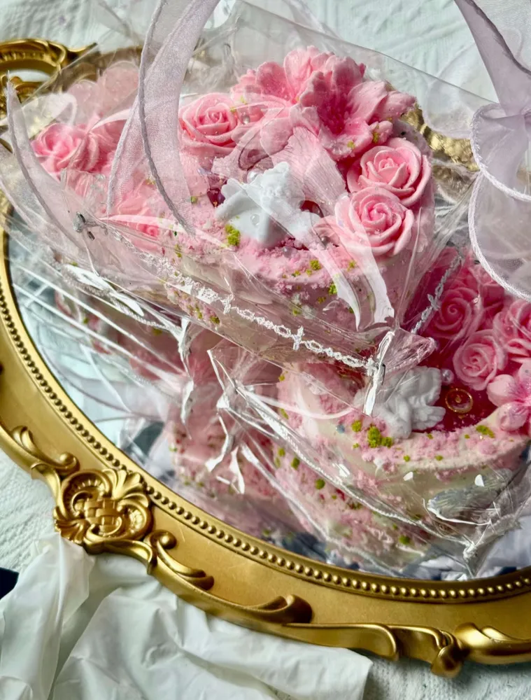 Rose Wishing Well Squishy Fidget Toy — photo 3