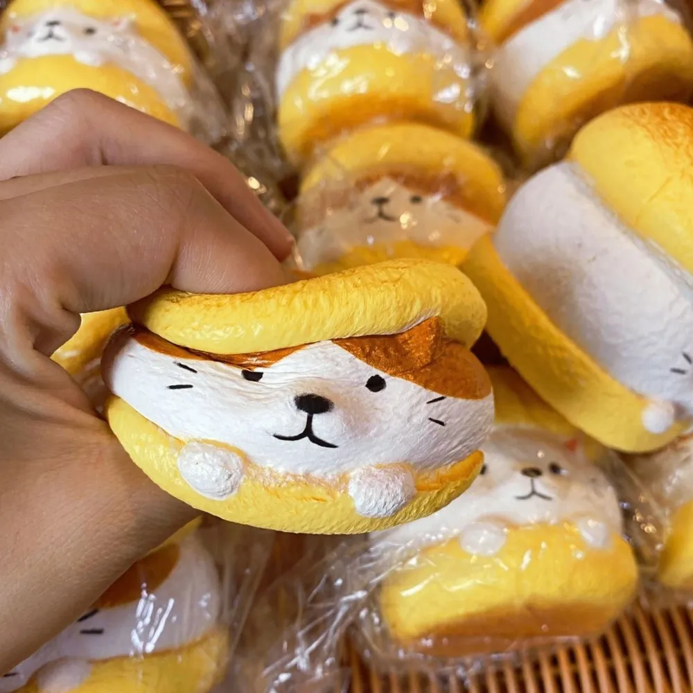 Slow Rising Squishy Kitty Burger Stress Relief Decompression Toy — photo 3