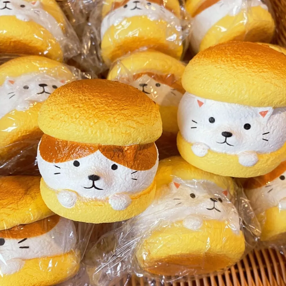 Slow Rising Squishy Kitty Burger Stress Relief Decompression Toy — photo 4