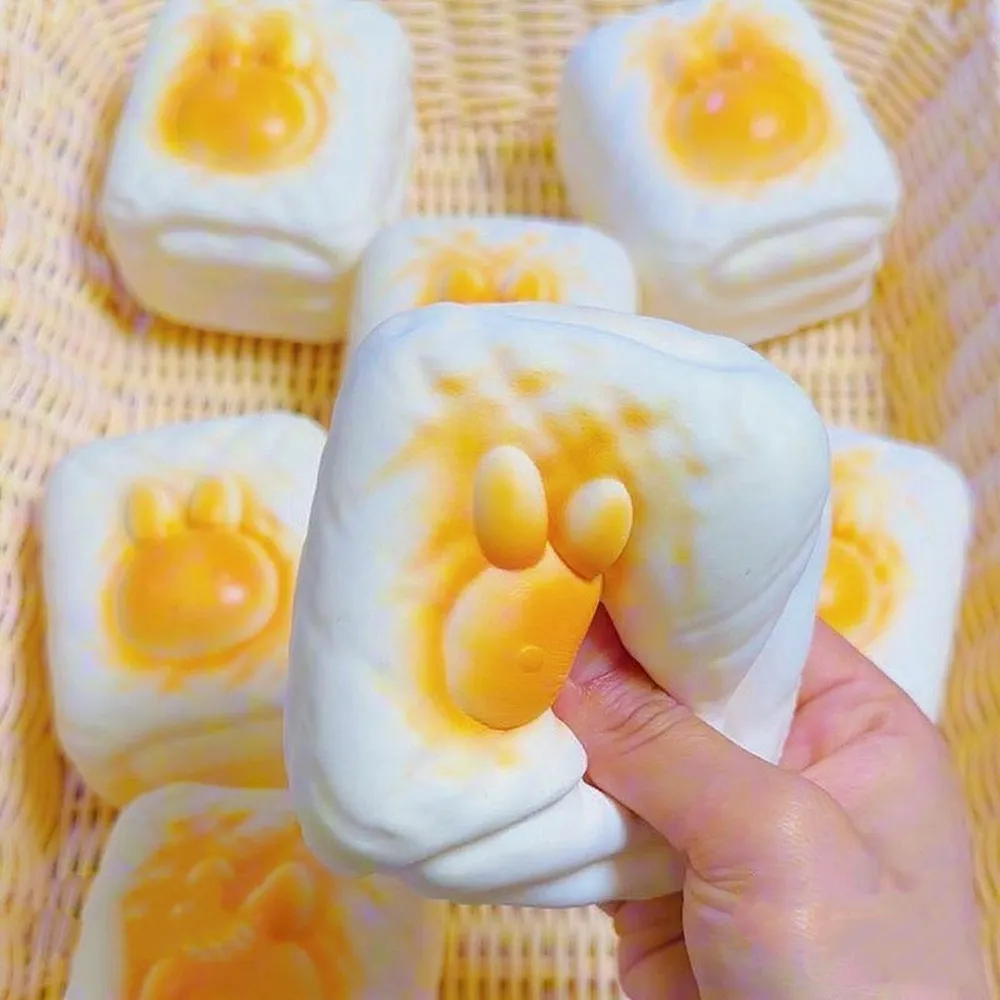 Slow Rising Squishy Stress Relief Decompression Toy — photo 3