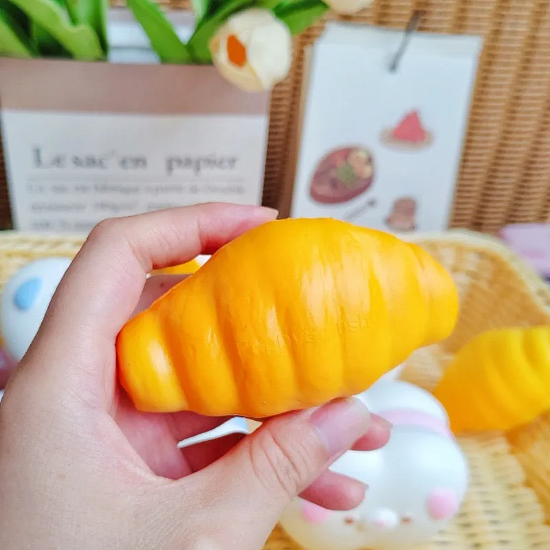 Slow Rising Squishy Stress Relief Decompression Toy — photo 5