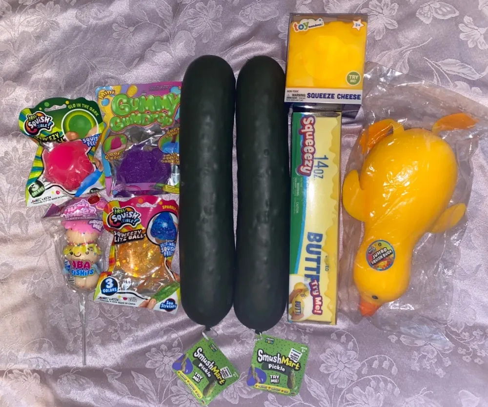 SmushMart/Squeeezy Viral Squishy Bundle