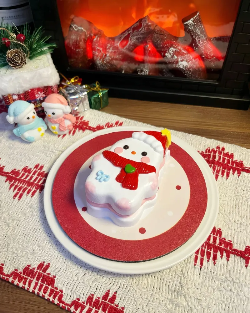 Snow Man Squishy Stress Relief Decompression Toy with Coconut Flakes — photo 4