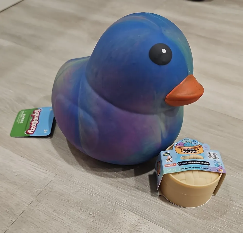 Squeezy Duck Squishy — photo 2