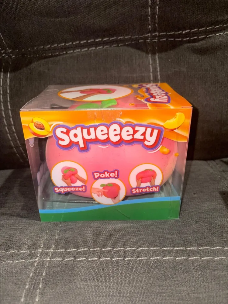 Rare Squeezy Peach Squishy