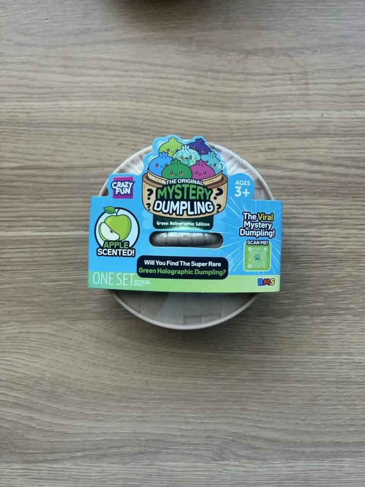 Squishy Bun The Original Mystery Dumpling-Green Holographic Dumpling Edition Blind Box — photo 4