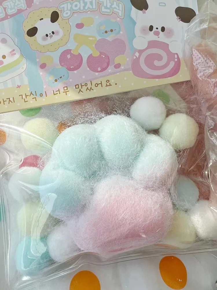 Squishy Contrast Colour Kitty Paw Stress Relief Decompression Toy w/ Flocking — photo 3