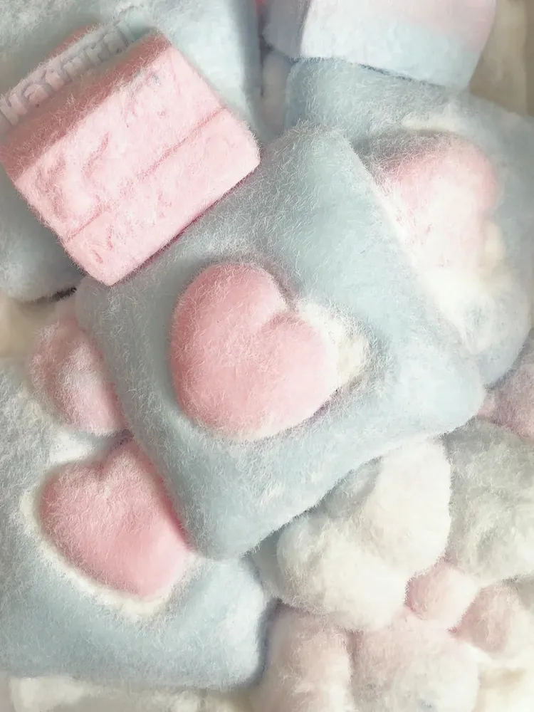 Squishy Throw Pillows Stress Relief Decompression Toy — photo 3