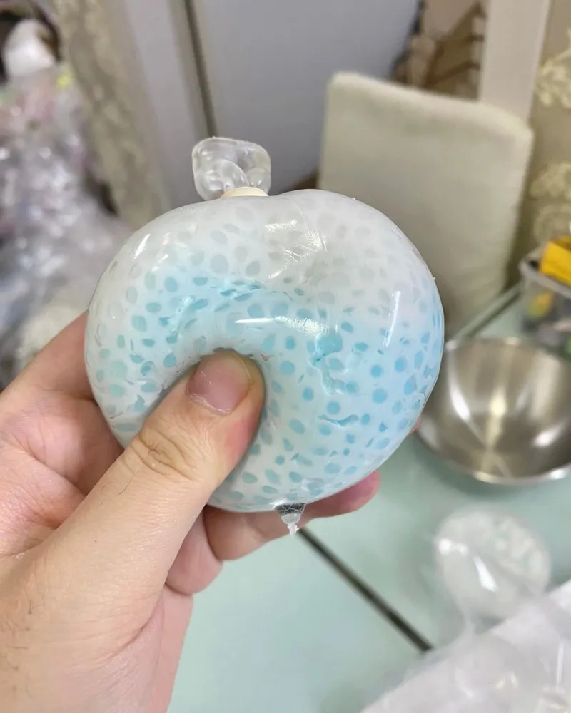 Stress Ball Dual-color Squishy Stress Relief Decompression Toy — photo 3