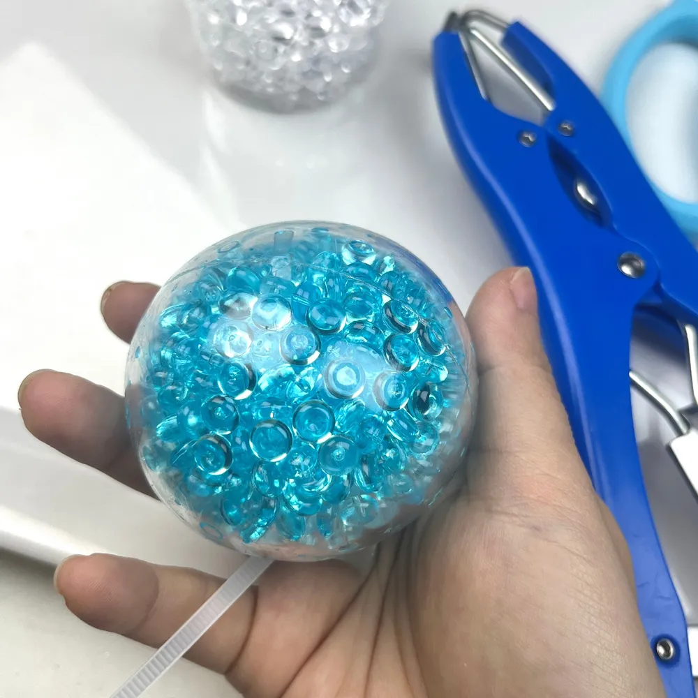 Stress Ball Gradient Beads Squishy Stress Relief Decompression Toy — photo 6