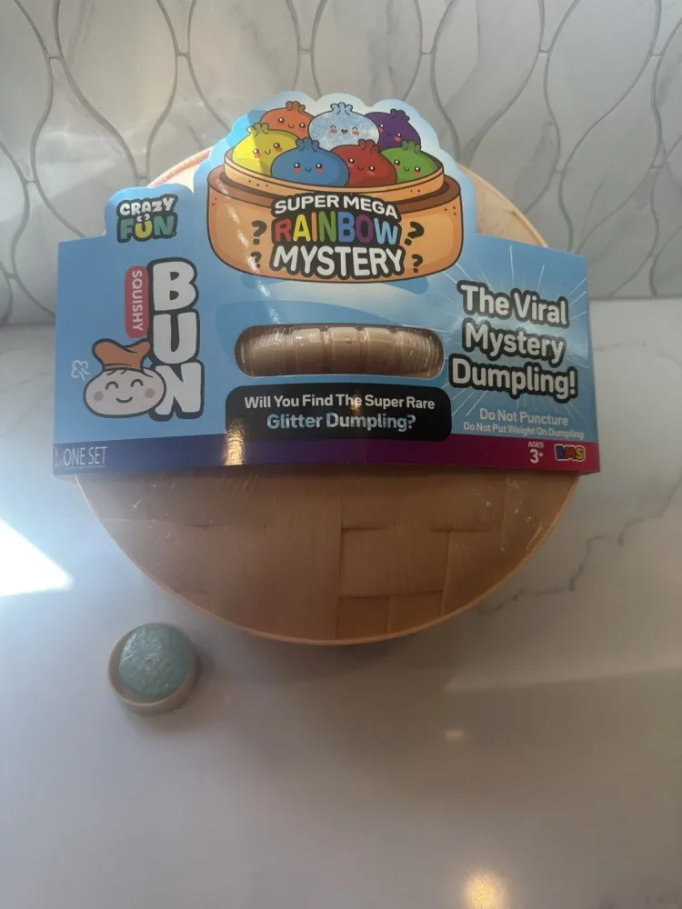 Super Mega Rainbow Mystery Dumpling Rare Glitter Squishy — photo 2