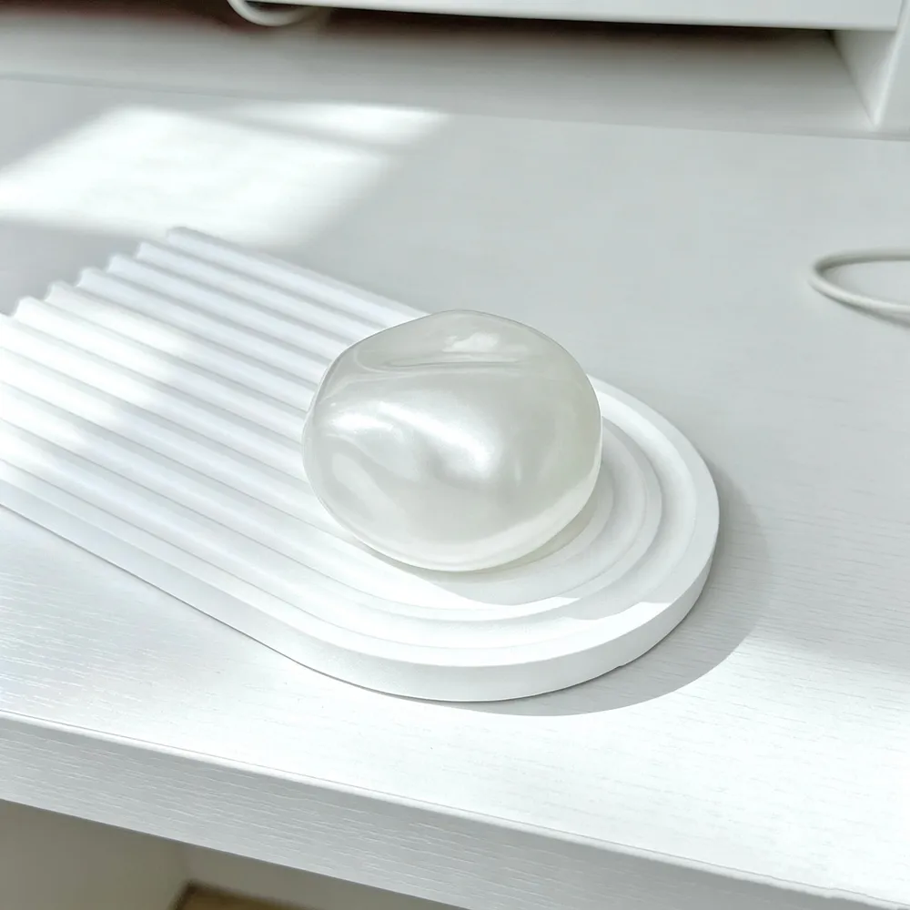 Vaseline Pearlescent Stress Ball Squishy — photo 2