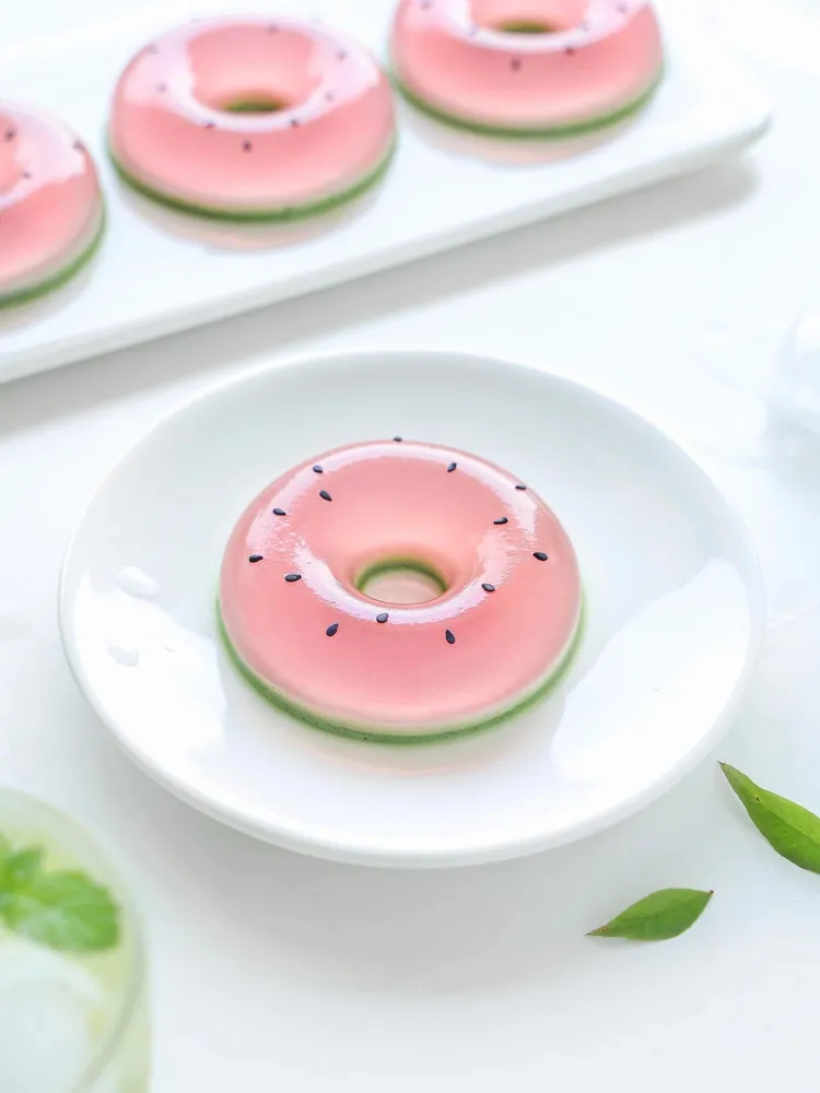 🍩 Watermelon Donuts Squishy Stress Relief Decompression Toy