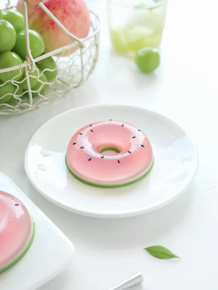 🍩 Watermelon Donuts Squishy Stress Relief Decompression Toy — photo 4