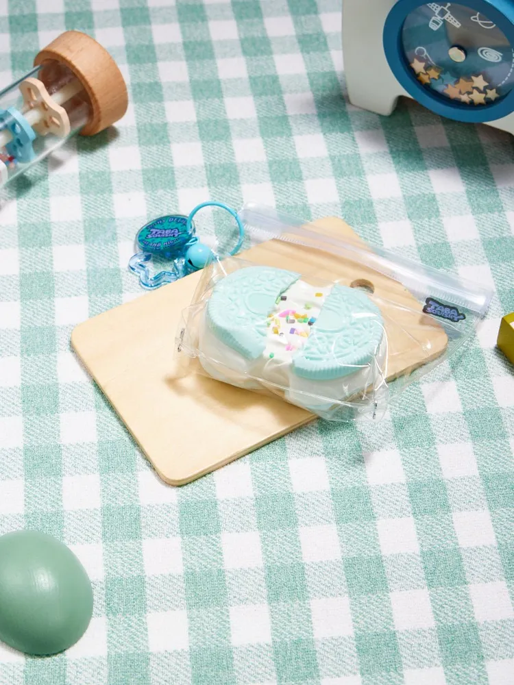 White-blue Stretchy Cookie Sandwich Taba Squishy — photo 5